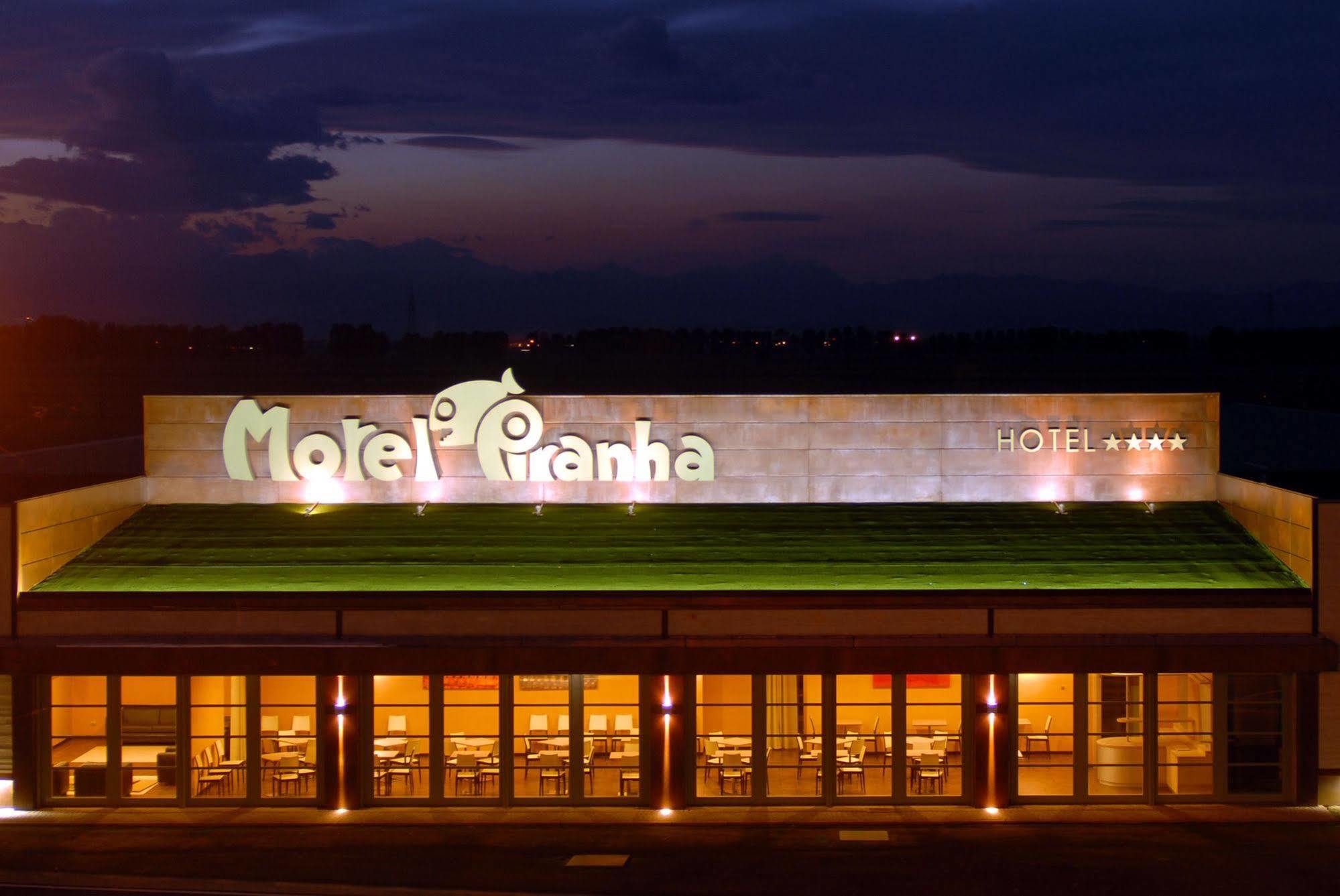 Motel Hotel Piranha Cameriano Exteriör bild